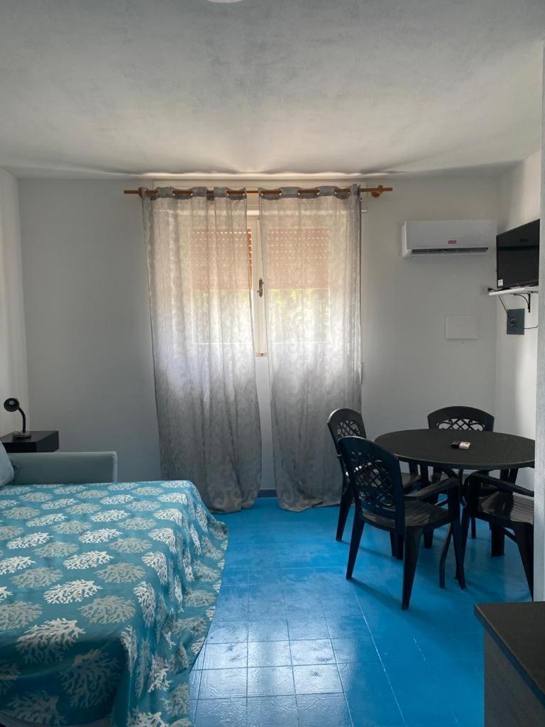 Le Stanze Del Mare Aparthotel Golfo Aranci Exterior photo