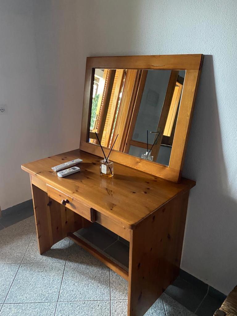 Le Stanze Del Mare Aparthotel Golfo Aranci Room photo