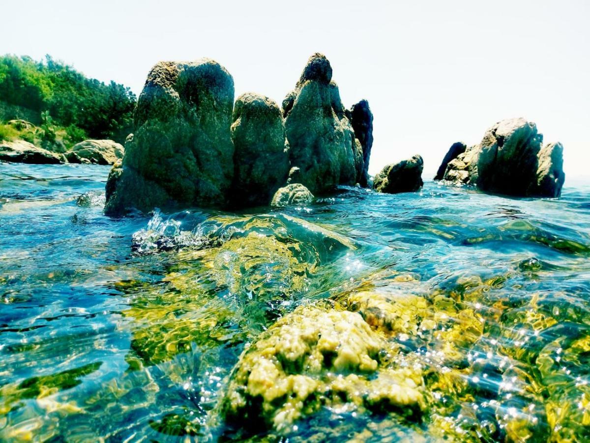 Le Stanze Del Mare Aparthotel Golfo Aranci Exterior photo